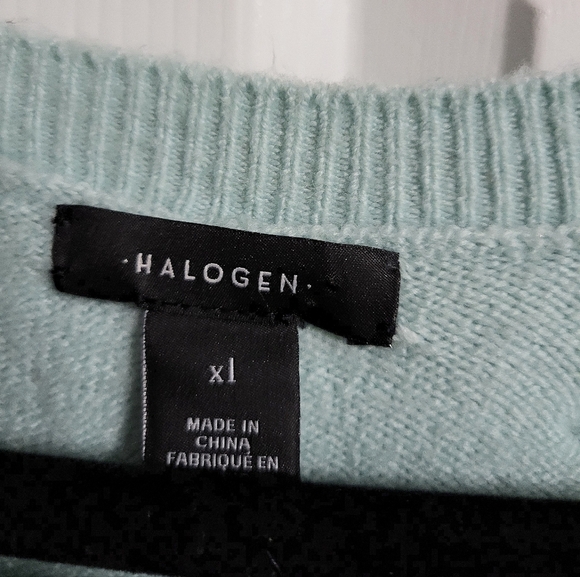 Halogen - NWOT-Mint Green Yak Hair Sweater with Bow Accents- Size XL - Picture 3 of 4